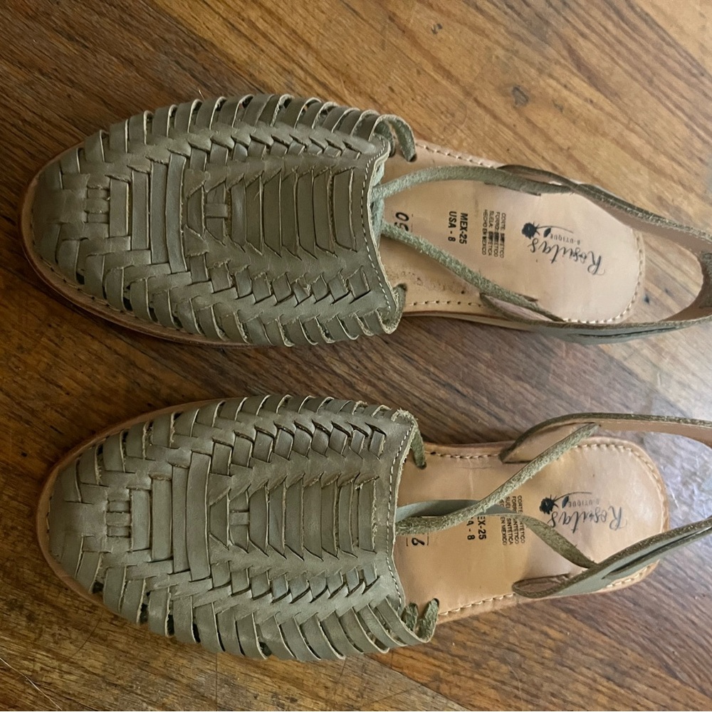 Rebels Green Sandals with Chic Design